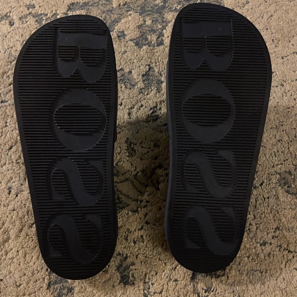 Boss slides - Picture 2 of 3